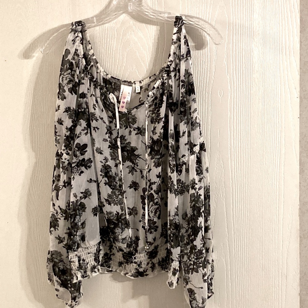 Womens long sleeve fashion top.